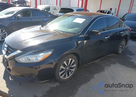 2017 Nissan Altima 2.5 Sv z USA, uszkodzony, nr VIN 1N4AL3AP9HC143652